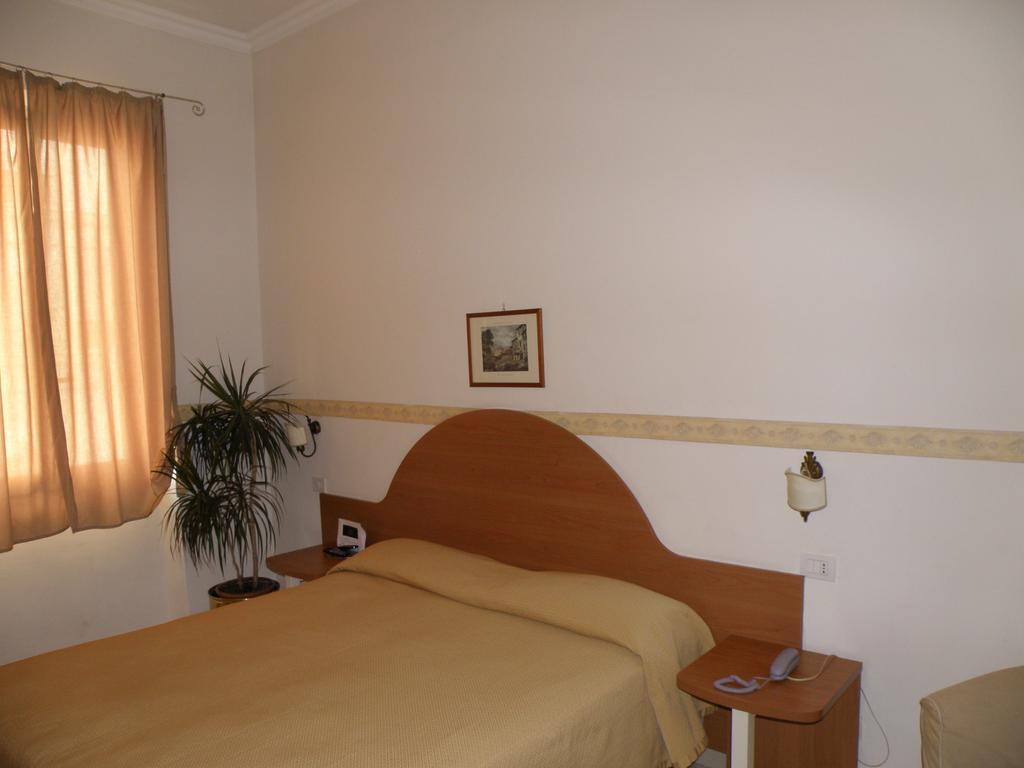 Hotel Primus Roma Номер фото